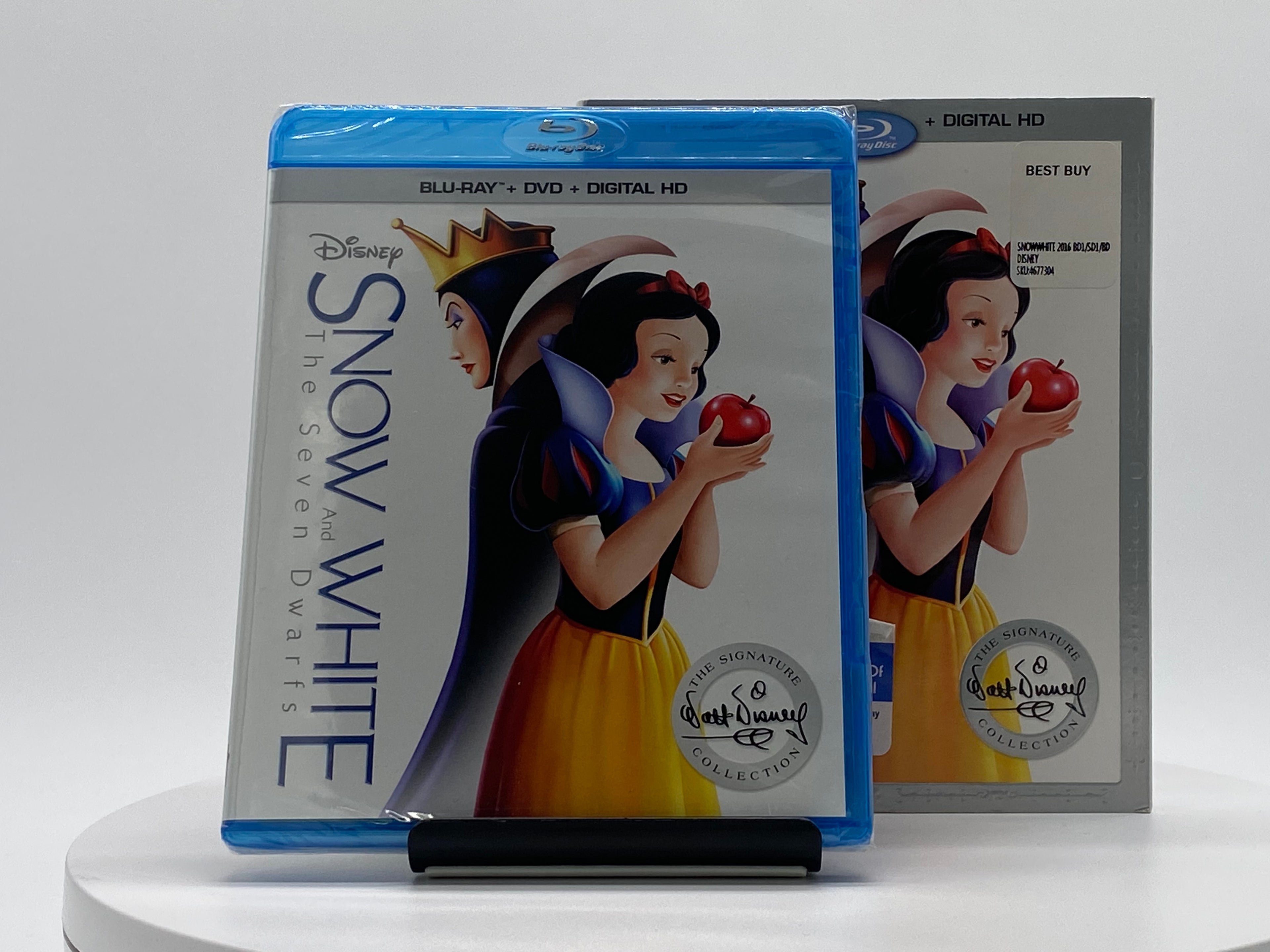 Disney's Snow White and The Seven Dwarfs  Blu-Ray/DVD/Digital Combo Pack