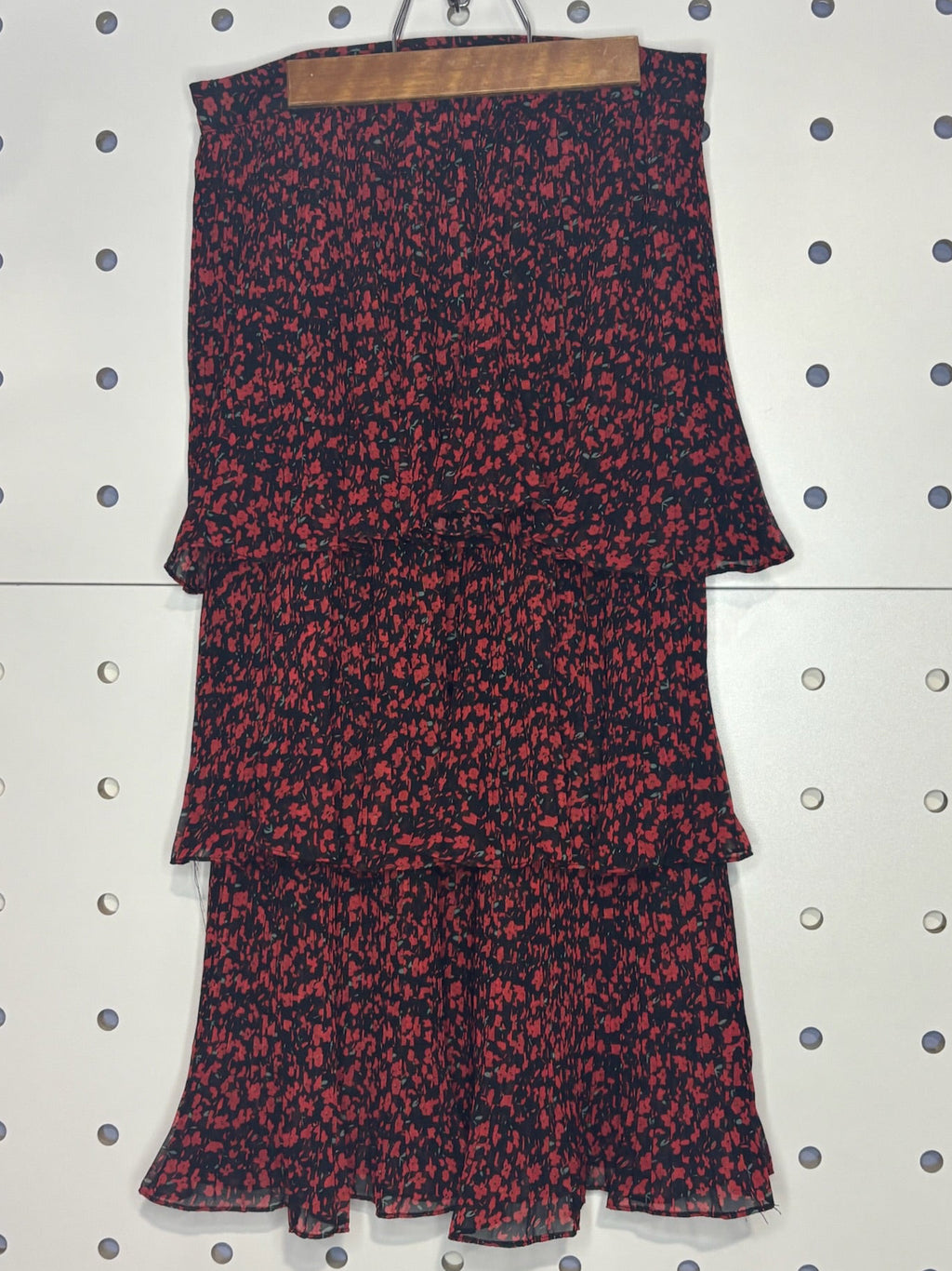 Lulu's - Long Red and Black Flowered Skirt