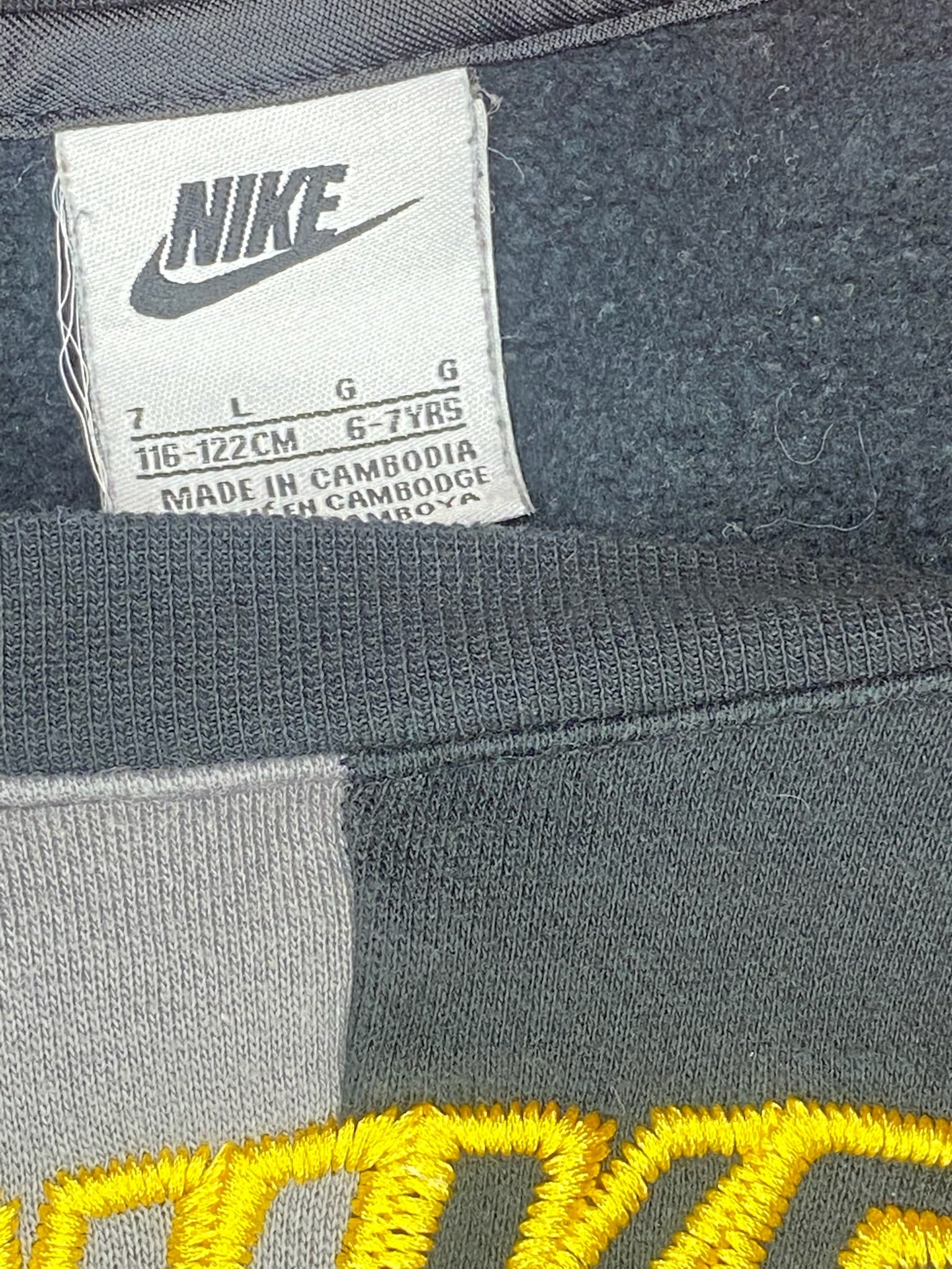 Nike - Youth Black and Gray Crew Neck Sweatshirt