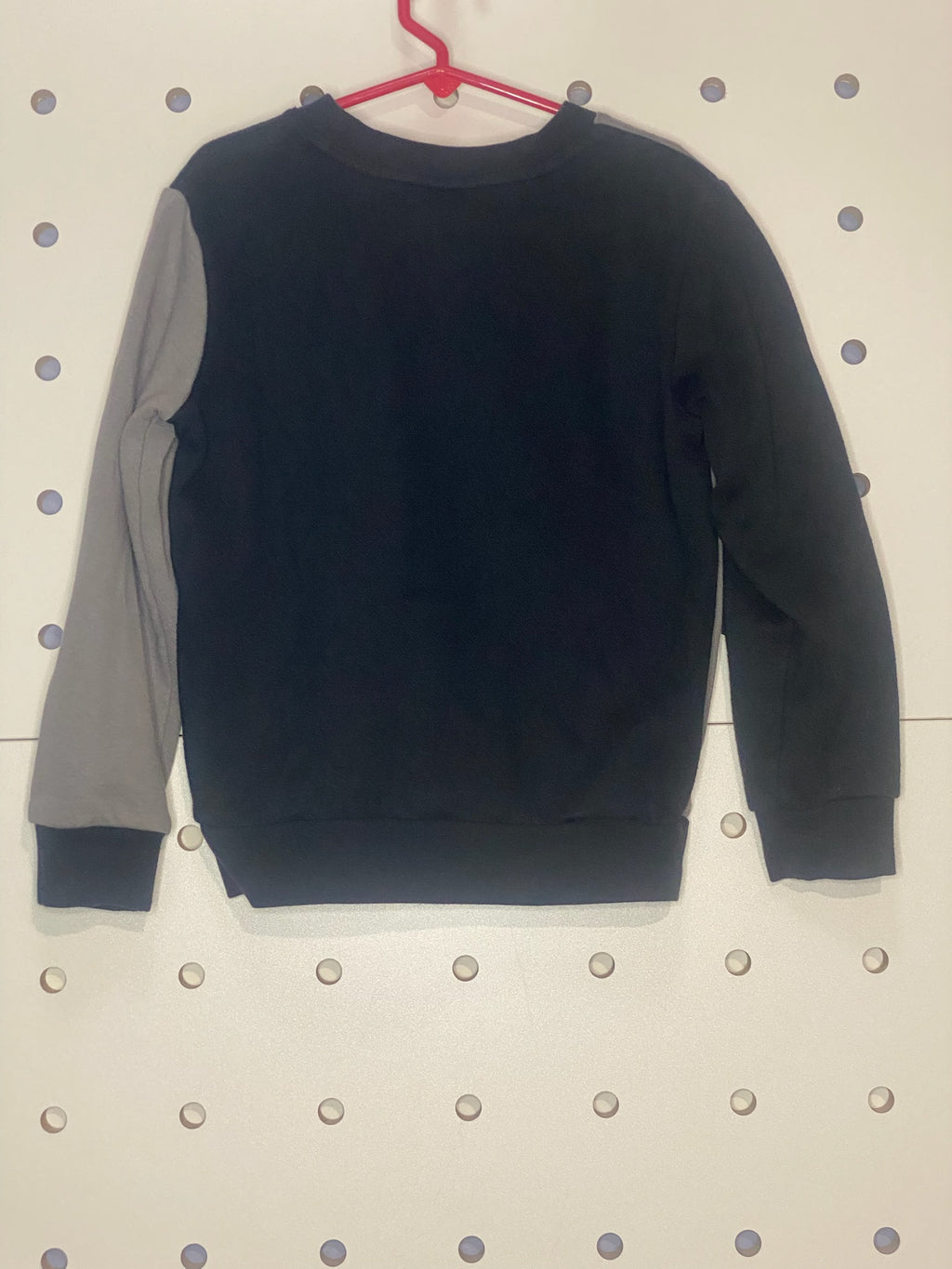Nike - Youth Black and Gray Crew Neck Sweatshirt