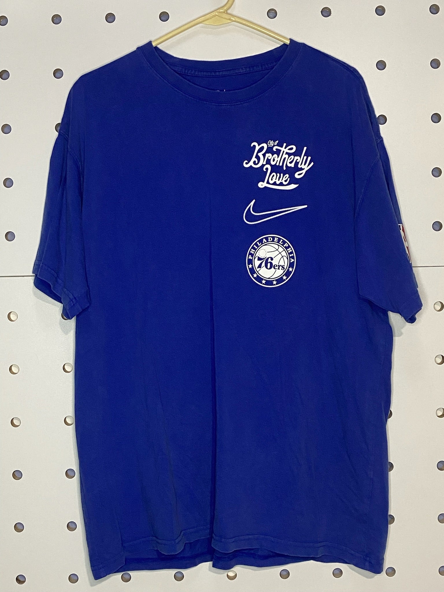 Nike - Men's NBA 76ers Royal Blue T-Shirt