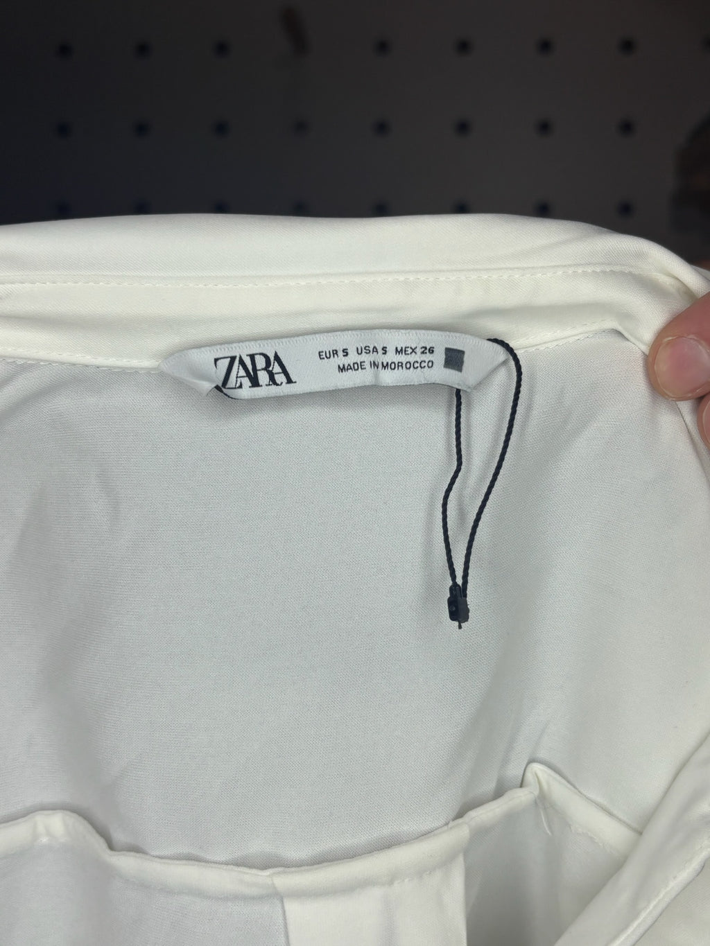 ZARA - Cropped White Blouse