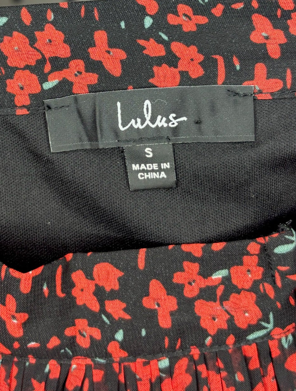 Lulu's - Long Red and Black Flowered Skirt
